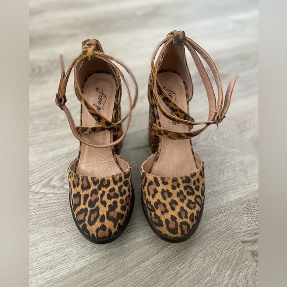 Free People Remi Platform heel in cheetah - Picture 2 of 8